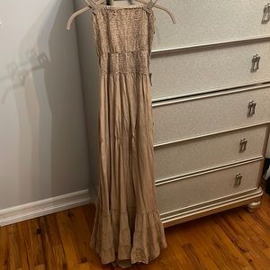 Brown backless summer dress worn once. New condition